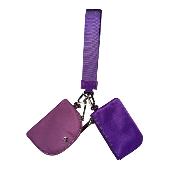 Lululemon Dual Pouch Wristlet Sold Out College Purple NWT - Picture 2 of 3